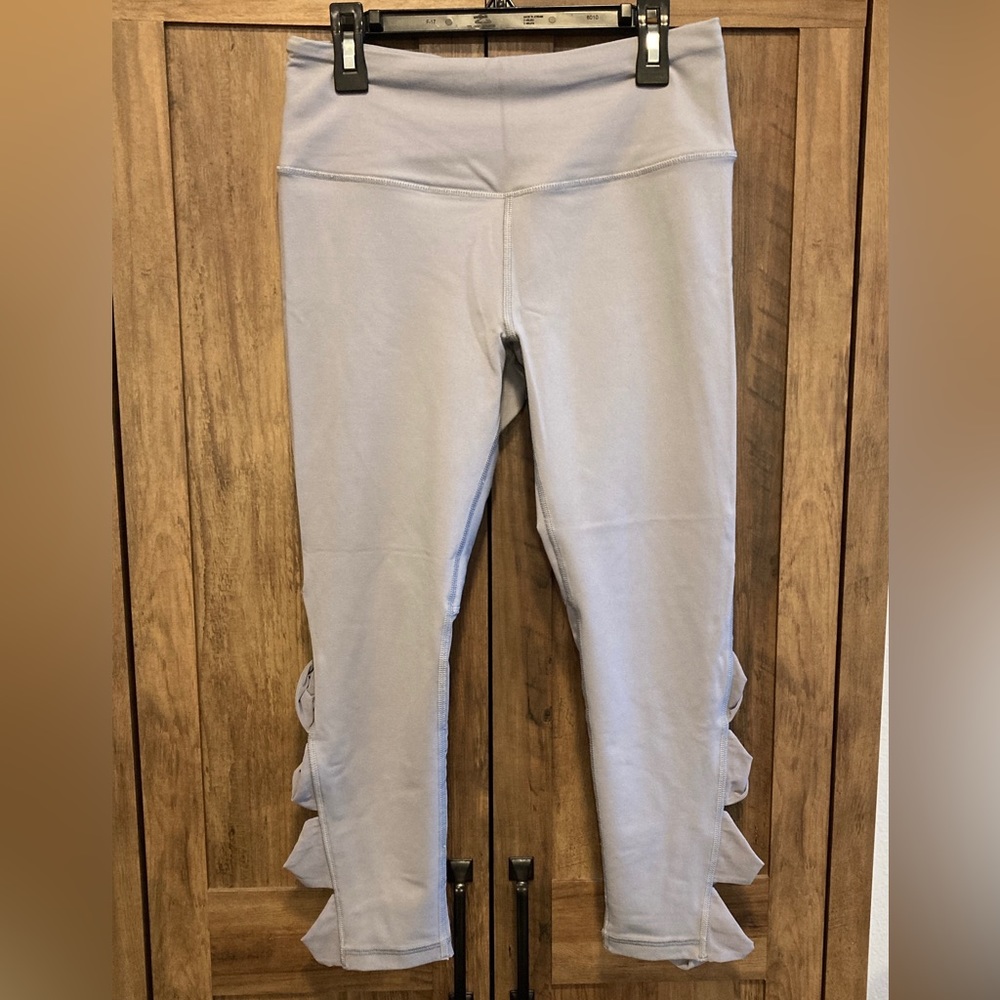 Victoria's Secret Sport Light Gray Cropped Legging Side Openings Size Small